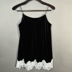 Embry Form, black velvet cami with white lace, tank top, sz M, NWOT
